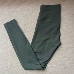 lululemon Smoked Spruce Wunder Trains